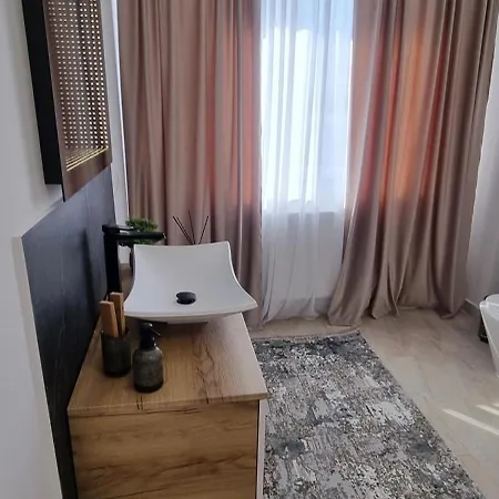1 Apartment